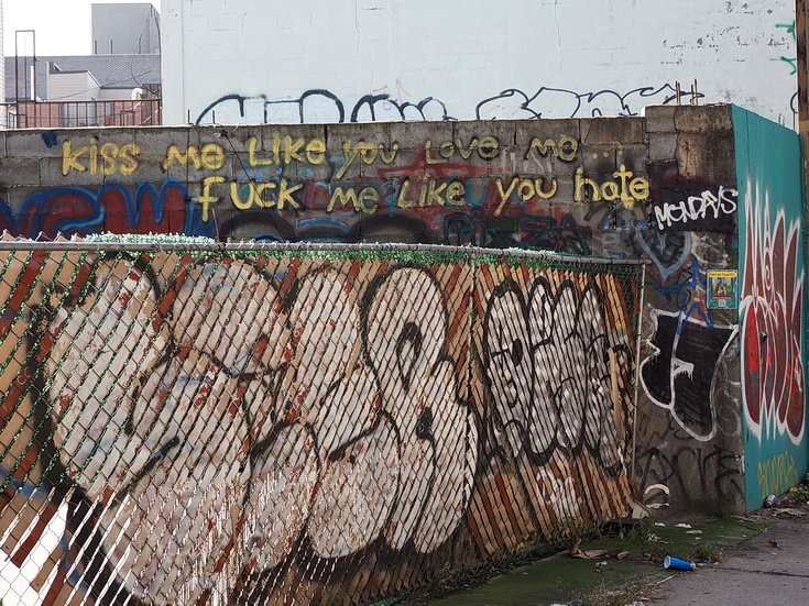 New York street photography: a walk from Bushwick to Williamsburg in fifty images