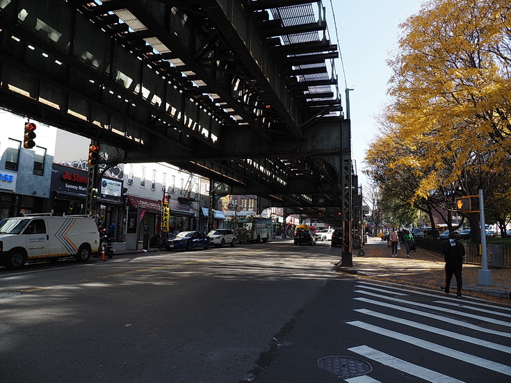 New York street photography: a walk from Bushwick to Williamsburg in fifty images
