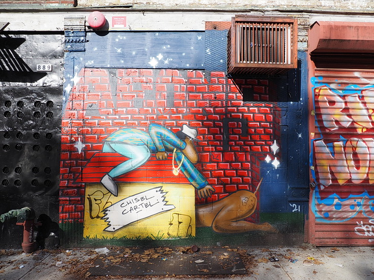 New York street photography: a walk from Bushwick to Williamsburg in fifty images