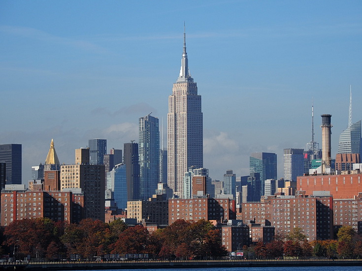 New York street photography: a walk from Bushwick to Williamsburg in fifty images