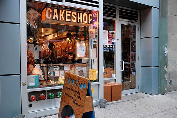 Cake Shop, Ludlow Street, 152 Ludlow Street, New York, NY 10002,  photos and memories
