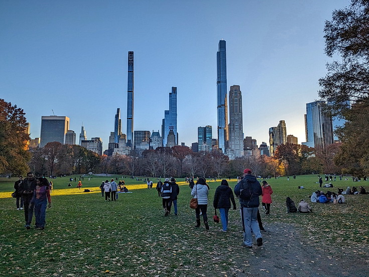 In photos: ice skating, autumnal shades and shadows, Central Park, New York