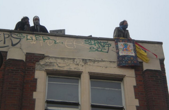 Brixton Clifton Mansions squat: more eviction day photos, July 12th 2011