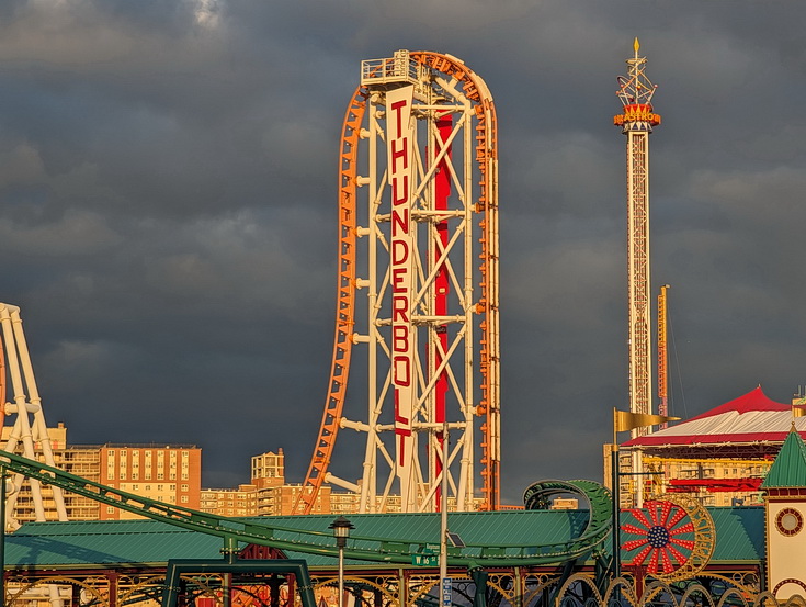 Return to Coney Island - sandy scenes, fun fair architecture and empty beaches