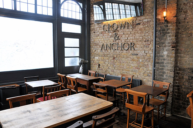 The Crown and Anchor, 246 Brixton Road, London SW9 - a new real ale bar for Brixton