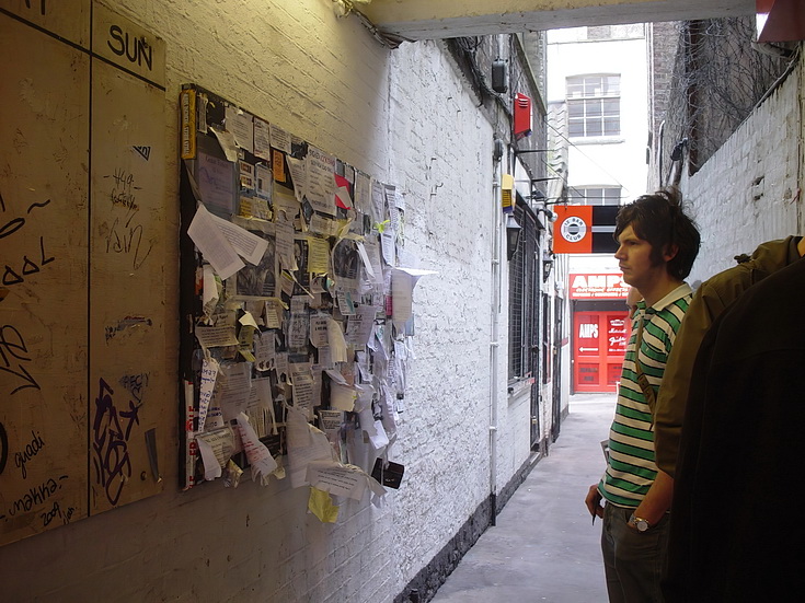 In photos: Tin Pan Alley/Denmark Street, London in 2004