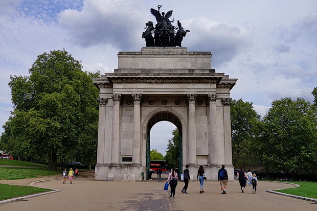 London art walk: Green Park to Hyde Park and the Serpentine, late summer 2018