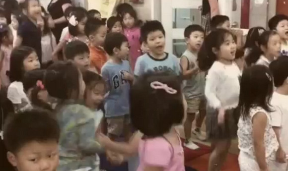 Kindergarten kids covering the Ramones. A thing of true beauty!