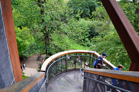 Kew Gardens Treetop walkway - wobbly, but fun