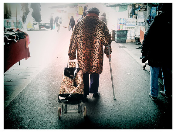 Pics of the day: leopard skin shopper, Brixton