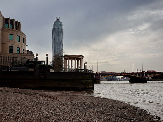 London in Spring - scenes by the River Thames and around the city, April 2015