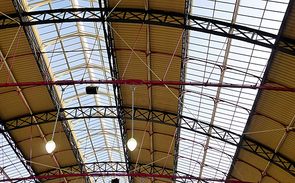 London Victoria station - the refurbished roof sees the light