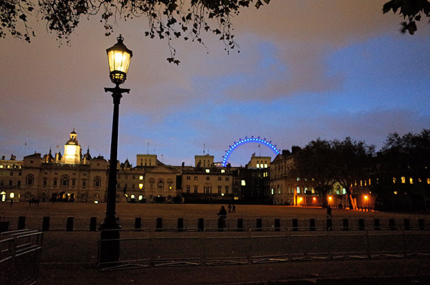 An autumnal park walk at dusk - Green Park and St James's in central London. November 2014