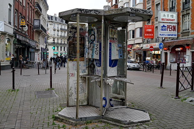 Photos of Lille, France: architecture, street scenes, empty chairs and graffiti, May 2017