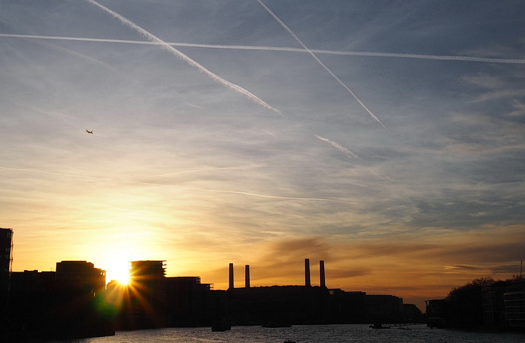 In photos: a stunning winter sunset by the River Thames, featuring the Albert and Chelsea Bridges