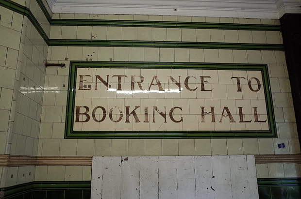 A tour of the abandoned Strand /Aldwych tube station in central London