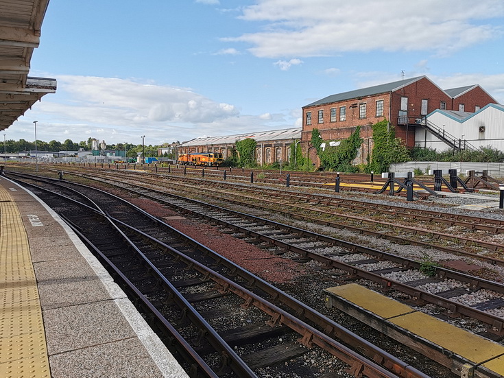 In photos: Victorian semaphore signals still in use at Worcester Shrub Hill station