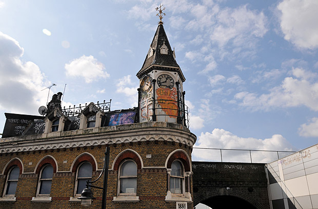 Could Brixton Bradys (Railway Hotel) be coming back as a pub?