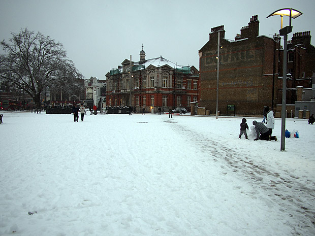 Brixton snow and snowmen, Windrush Square, Loughborough Park and Coldharbour Lane-05