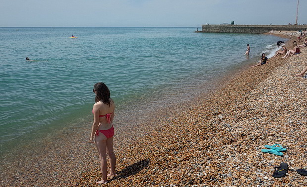 Bars, beer, beach and sunburn: Brighton basks in the early July sunshine