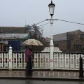 Tonbridge in the rain: umbrellas, street views and an abandoned shopping trolley, Jan 2016