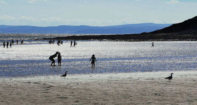 Hundreds travel to Barry Island as the Welsh lockdown eases, Weds 22nd July 2020 - in photos