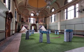 Astonishing art in an astonishing location: Art in the Age of Now at Fulham Town Hall