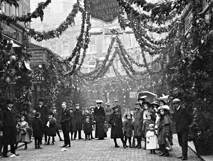 Electric Avenue decorated for Christmas 1908.