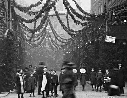 Electric Avenue decorated for Christmas 1908.