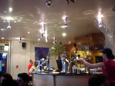 SW9 cafe/bar
