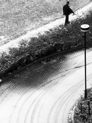 Snow trails outside Southwyck House, Brixton