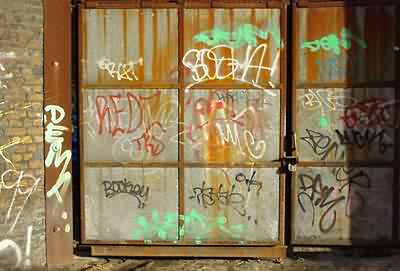 graffiti, Valentia Place