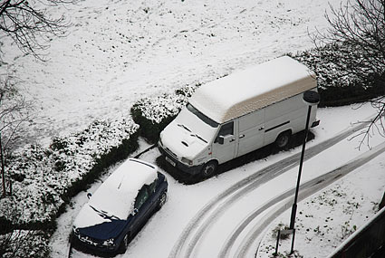 Snow scenes around Loughborough Park and Coldharbour Lane, Brixton, Lambeth, London SW9, February 8th 2007