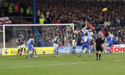 Cardiff 2 Plymouth Argyle 2, Championship Dec 26 2006, Ninian Park, Cardiff