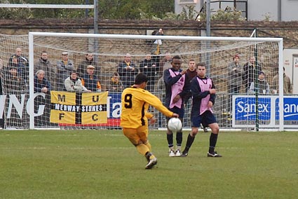 Dulwich Hamlet FC versus Maidstone United, Isthmian League Division One South, Saturday, March 24, 2007