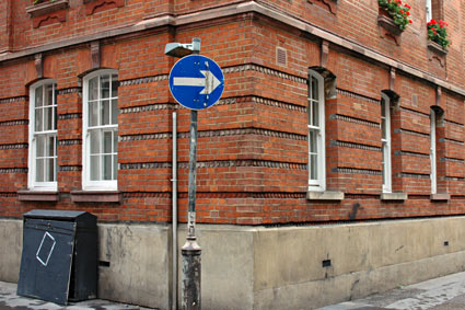London tourist, views of Trafalgar Square, British Museum and more, September 2006