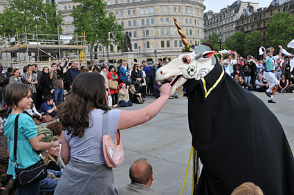 Westminster Day of Dance 2009, Morris dancers in Trafalgar Square, 9th May 2009