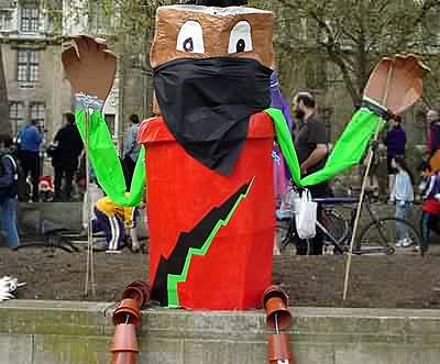 Mayday 2K: RTS Flowerpot man!