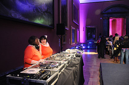 Actionettes at Tate Britain, Pimlico, London, Weds, 19th December 2007