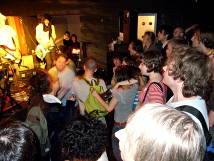 The Actionettes and Bearsuit at Fortuna Pop fest, Luminaire, 311 High Road, Kilburn, London, Tues 29th August 2006