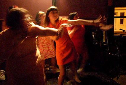 Offline, The Alma, 95 Church Road, Crystal Palace, London SE19 2TA. Saturday June 16th 2007