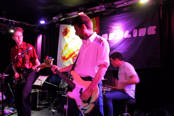 Offline Club live music special at Plan B, with Phil Grispo, Corporal Machine and the Bombers, Dr Vampire and Aurora Plastic Monster, Brixton SW9, 14th May 2011