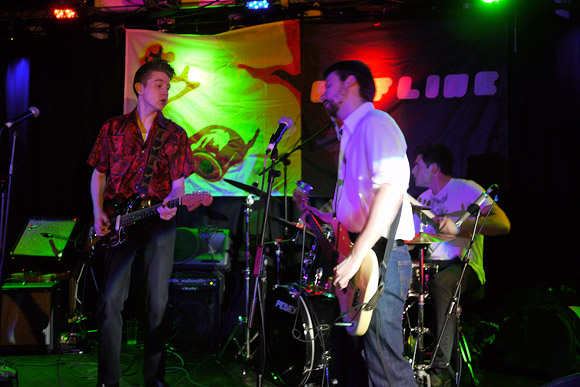 Offline Club live music special at Plan B, with Phil Grispo, Corporal Machine and the Bombers, Dr Vampire and Aurora Plastic Monster, Brixton SW9, 14th May 2011