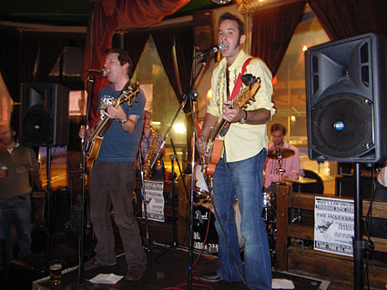 OFFLINE club at the Dogstar Brixton, Coldharbour Lane, Thursday 25th June 2009, urban75 club night, London with The Shanners, Franco's Chariot and Yeah Sparrow plus DJs, and video
