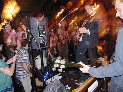 OFFLINE club at the Dogstar Brixton, Coldharbour Lane, Thursday 25th June 2009, urban75 club night, London with The Shanners, Franco's Chariot and Yeah Sparrow plus DJs, and video