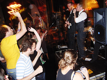 OFFLINE club at the Dogstar Brixton, Coldharbour Lane, Thursday 25th June 2009, urban75 club night, London with The Shanners, Franco's Chariot and Yeah Sparrow plus DJs, and video