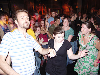 OFFLINE club at the Dogstar Brixton, Coldharbour Lane, Thursday 25th June 2009, urban75 club night, London with The Shanners, Franco's Chariot and Yeah Sparrow plus DJs, and video