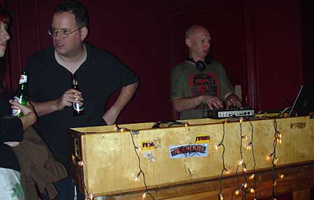 OFFLINE club at the Dogstar, Brixton, Thursday 29th September 2005, urban75 club night, London.