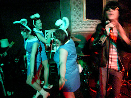OFFLINE club at the Dogstar Brixton, Coldharbour Lane, Thursday 9th April 2009, urban75 club night, London with Milk Kan, Lady Lykez, The Actionettes, I Wanna be Sedated, Barking Bateria and Vic Lambrusco's Cabaret Hour, plus DJs and video