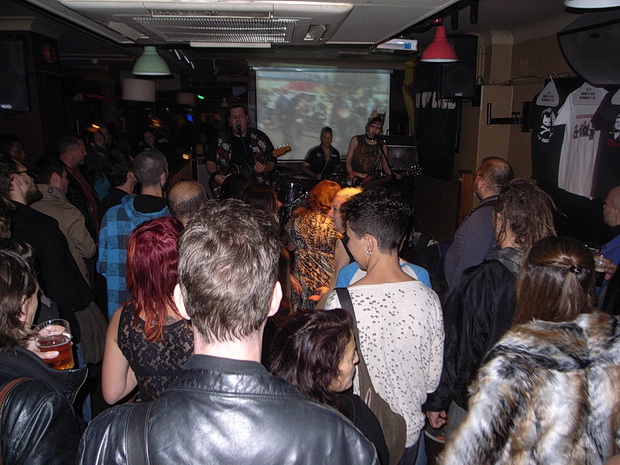 Fri 7th November 2014: Pussycat and the Dirty Johnsons live at the Brixton Offline Club, Prince Albert, 418 Coldharbour Lane, Brixton, London SW9